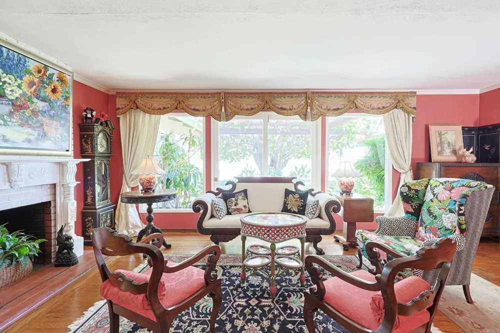 610 Country Club Coronado, CA 92118