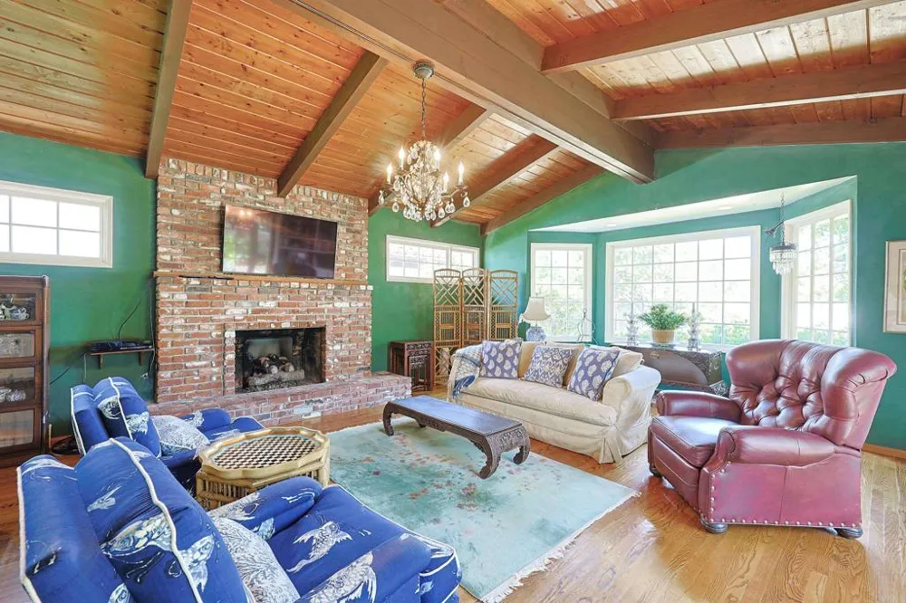 610 Country Club Coronado, CA 92118