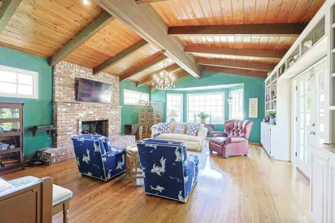 610 Country Club