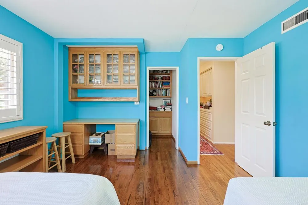 610 Country Club Coronado, CA 92118