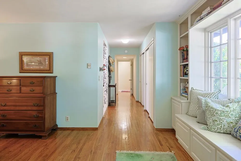 610 Country Club Coronado, CA 92118