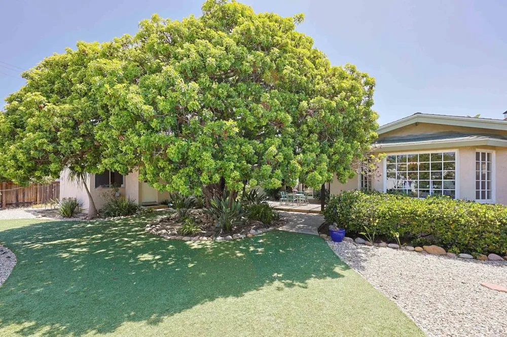 610 Country Club Coronado, CA 92118