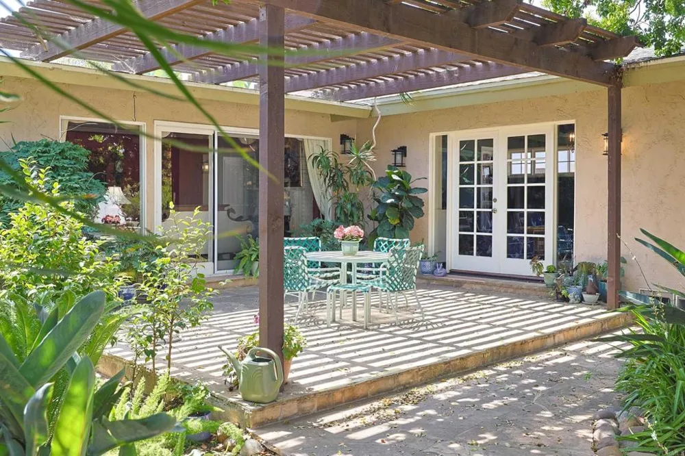 610 Country Club Coronado, CA 92118