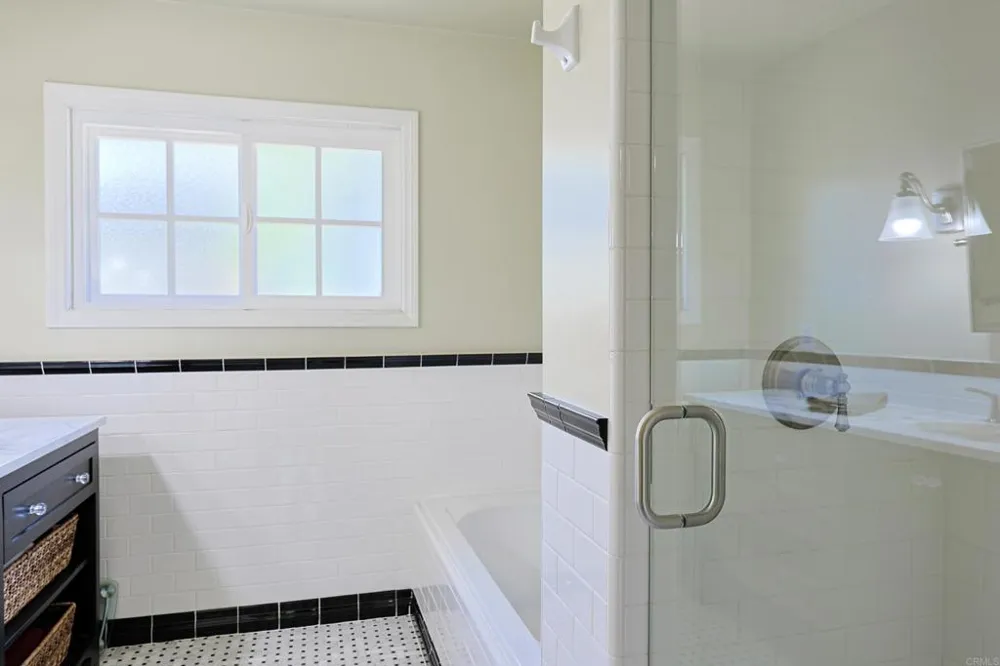 610 Country Club Coronado, CA 92118