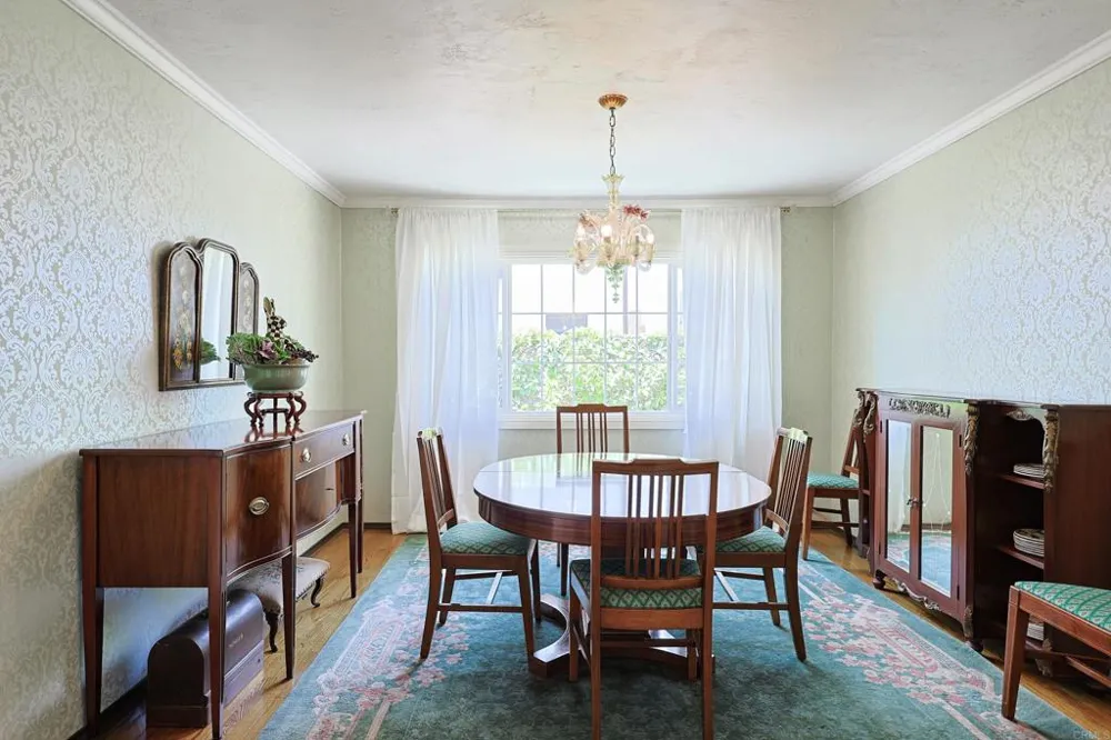 610 Country Club Coronado, CA 92118