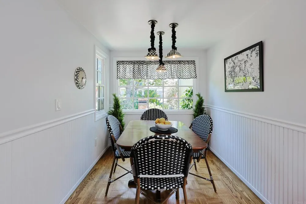 610 Country Club Coronado, CA 92118
