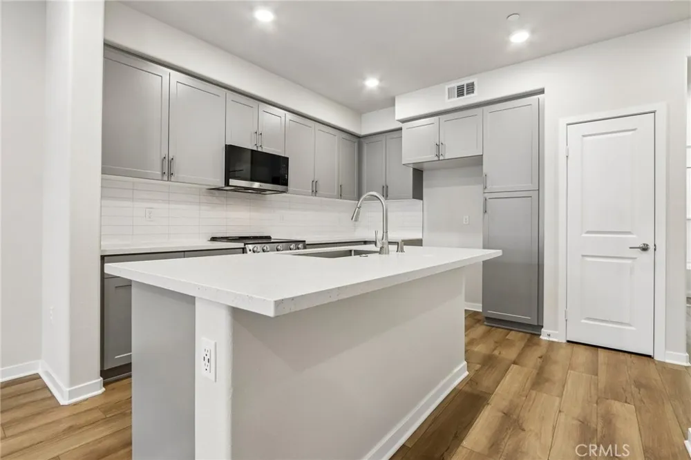 9536 Hannah Way Riverside, CA 92503