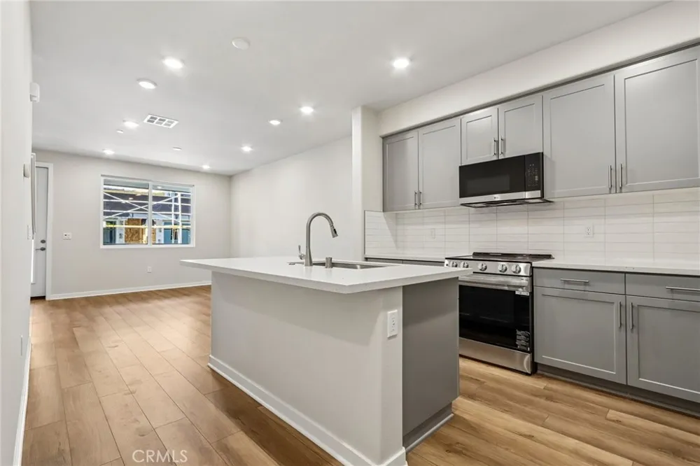 9536 Hannah Way Riverside, CA 92503