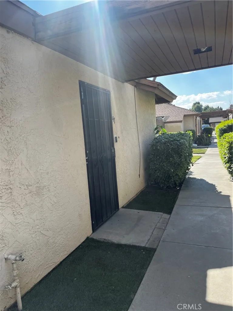 1001 McDonald Bakersfield, CA 93309