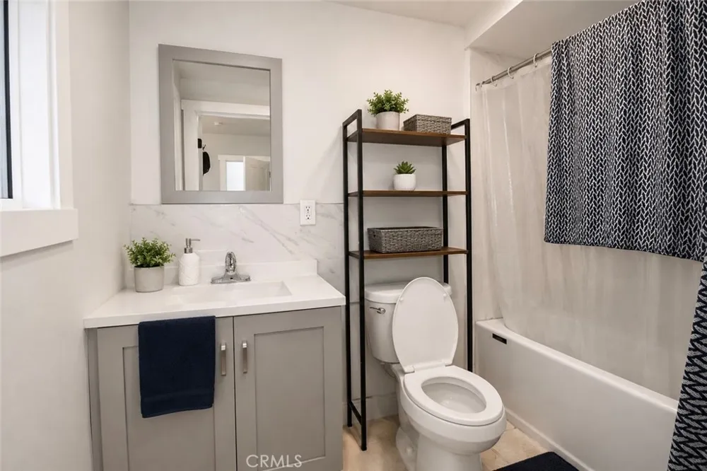 11771 Mac Murray Garden Grove, CA 92841