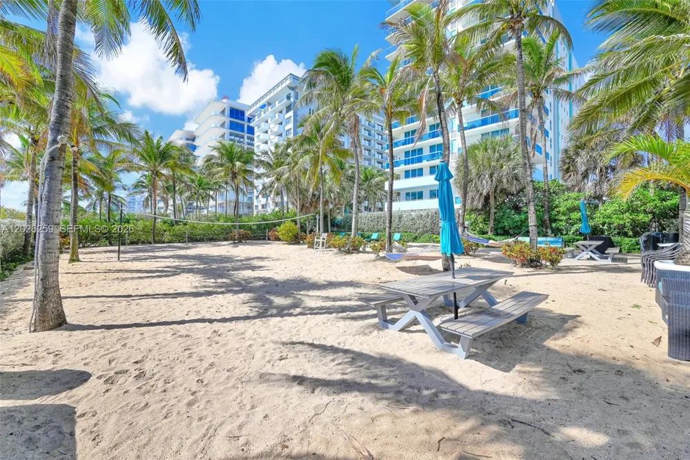 9201 Collins Ave #821 Surfside, FL 33154