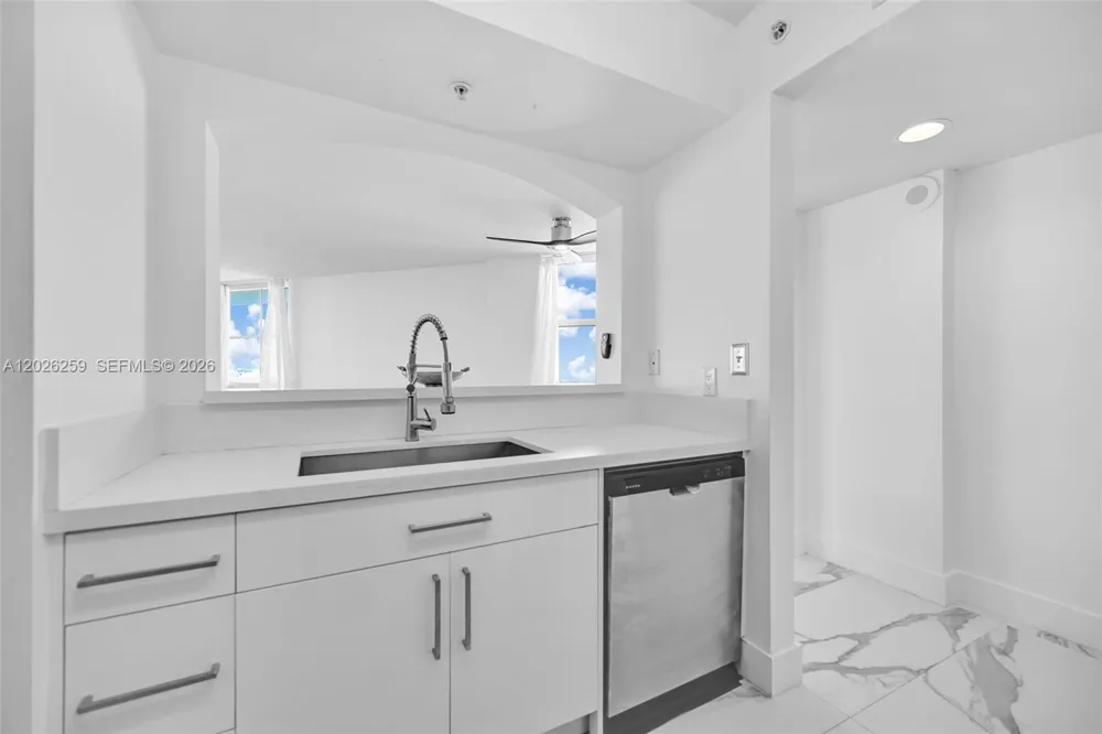 9201 Collins Ave #821 Surfside, FL 33154