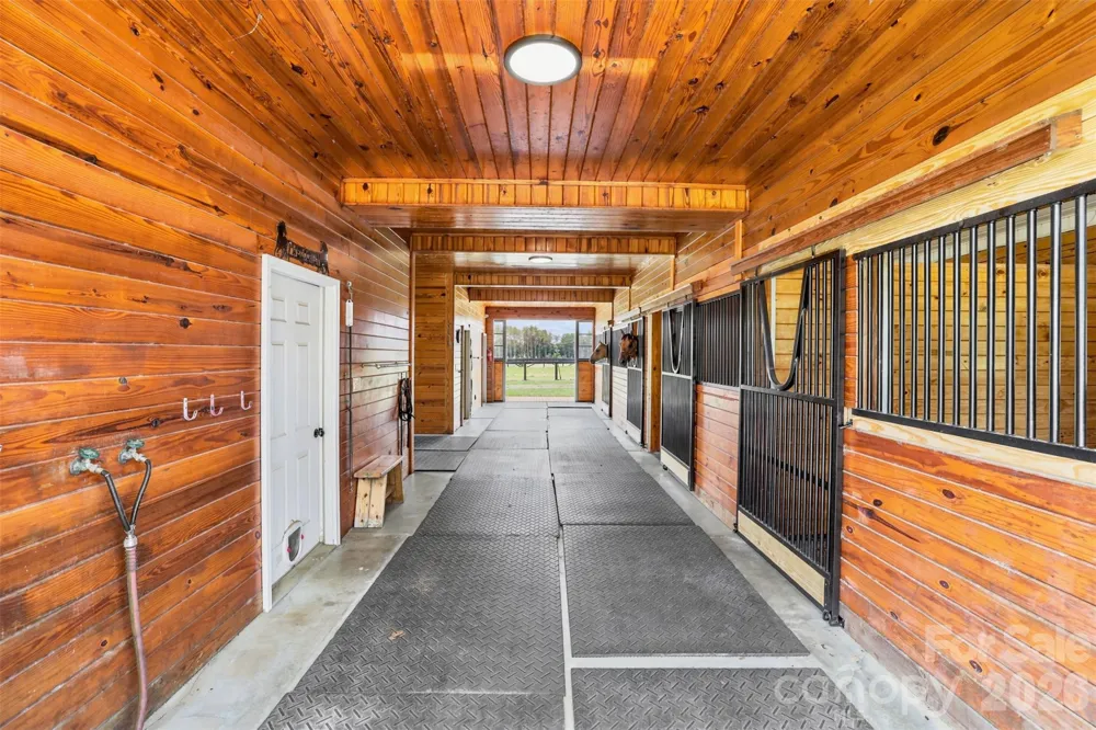 8520 Stock Horse Trail Windsor, SC 29856