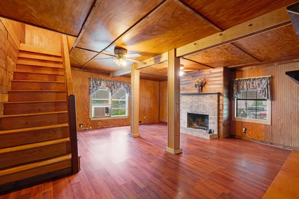 330 Young Street Blossom, TX 75416