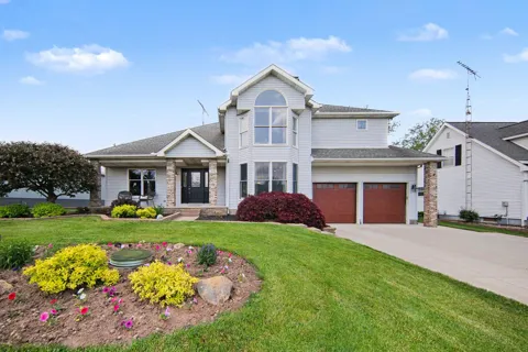 7496 Kingsley Drive