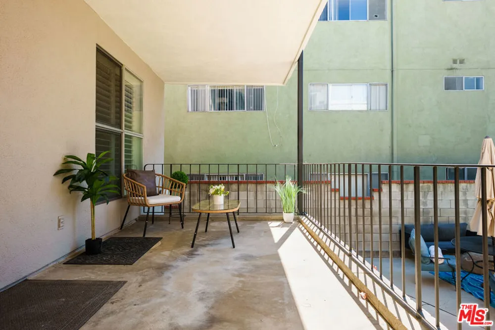 4312 Babcock Avenue #3 Studio City, CA 91604