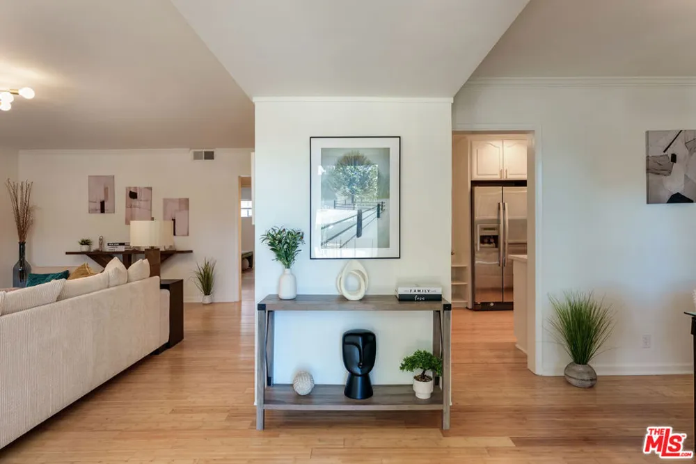 4312 Babcock Avenue #3 Studio City, CA 91604