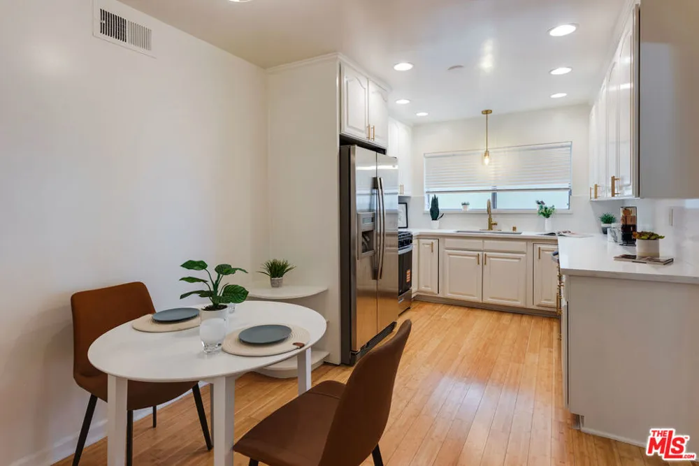 4312 Babcock Avenue #3 Studio City, CA 91604