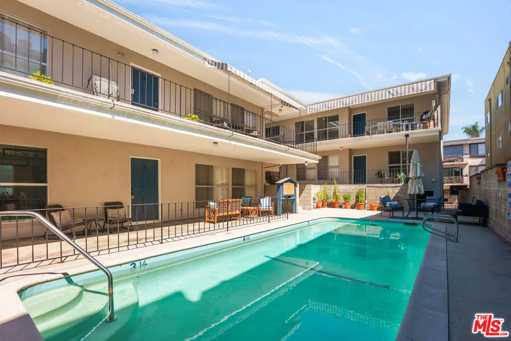 4312 Babcock Avenue #3 Studio City, CA 91604