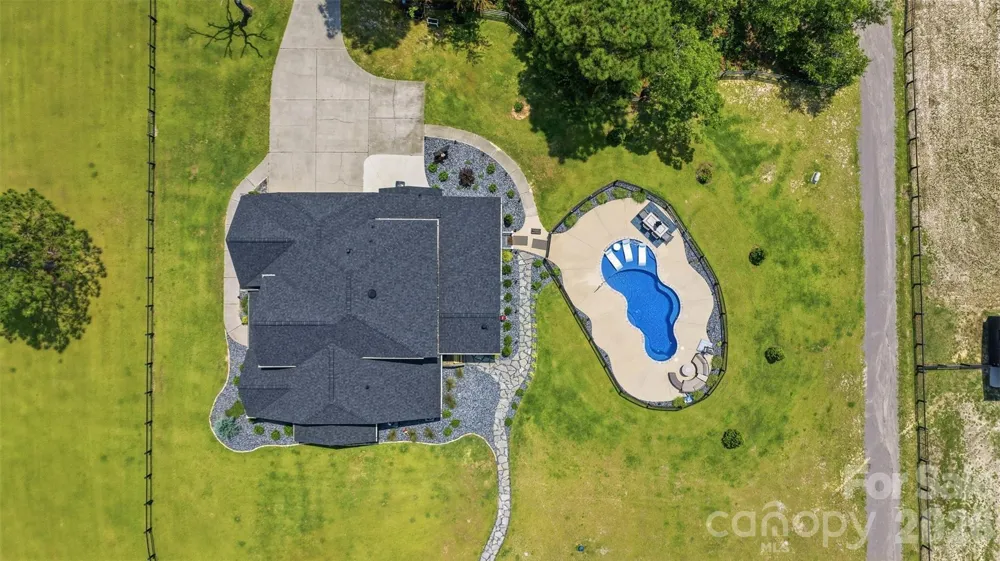 8520 Stock Horse Trail Windsor, SC 29856