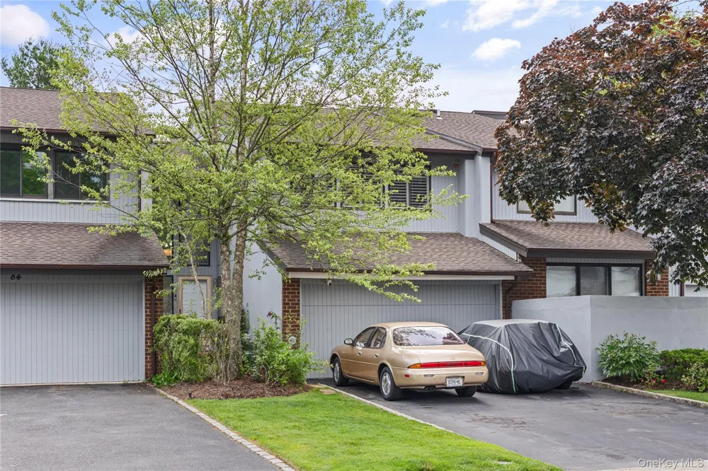 83 Foxwood Drive Jericho, NY 11753