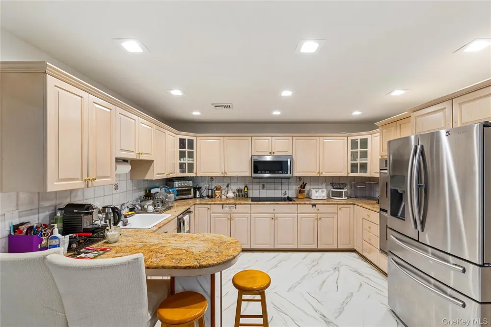 83 Foxwood Drive Jericho, NY 11753