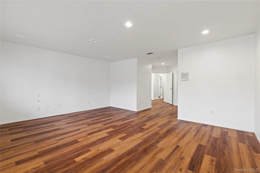 83 Foxwood Drive Jericho, NY 11753