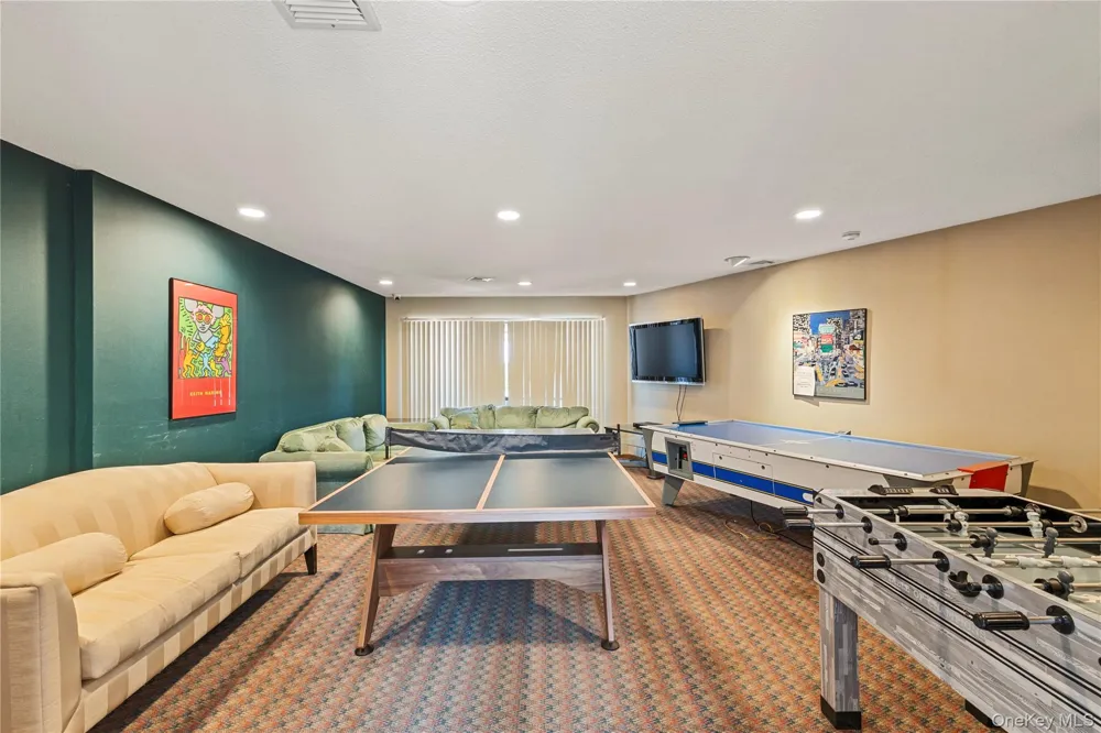 83 Foxwood Drive Jericho, NY 11753