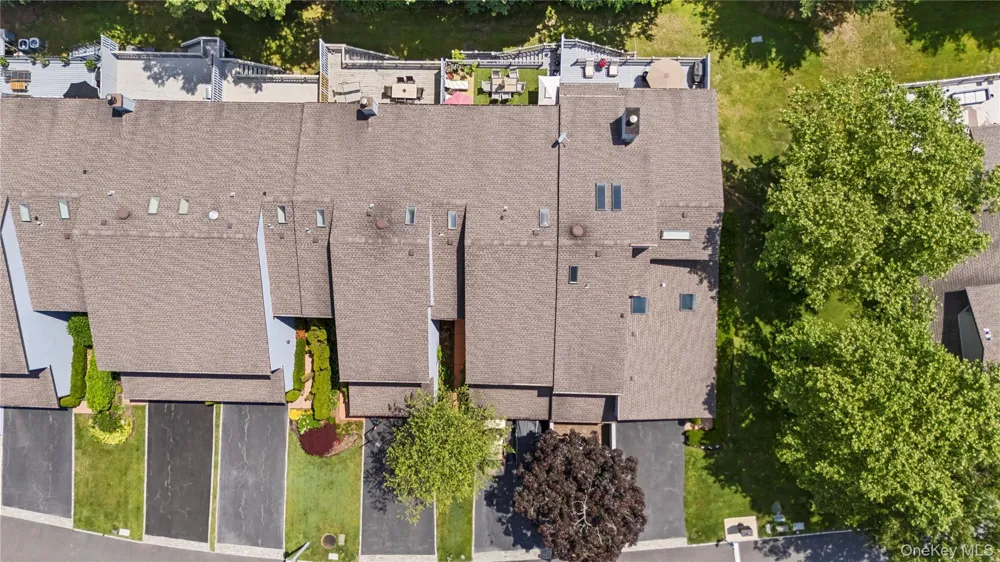 83 Foxwood Drive Jericho, NY 11753