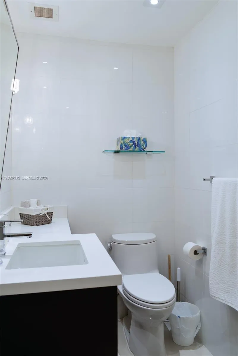 1950 S Ocean Dr #9N Hallandale Beach, FL 33009