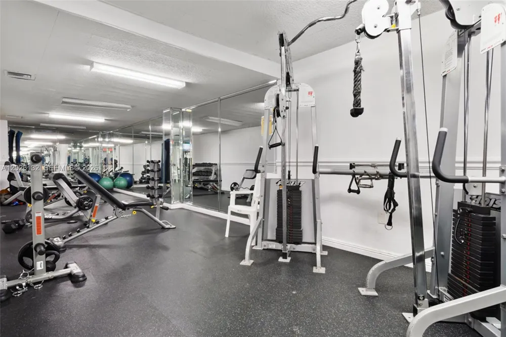 1950 S Ocean Dr #9N Hallandale Beach, FL 33009