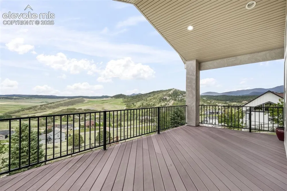 5441 Country Club Drive Larkspur, CO 80118