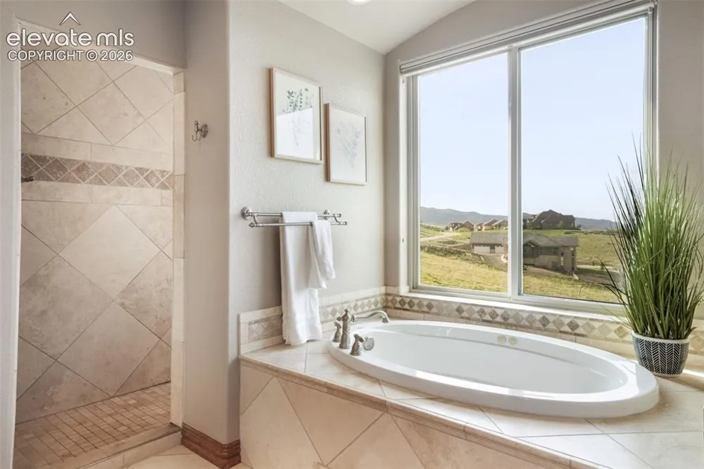 5441 Country Club Drive Larkspur, CO 80118