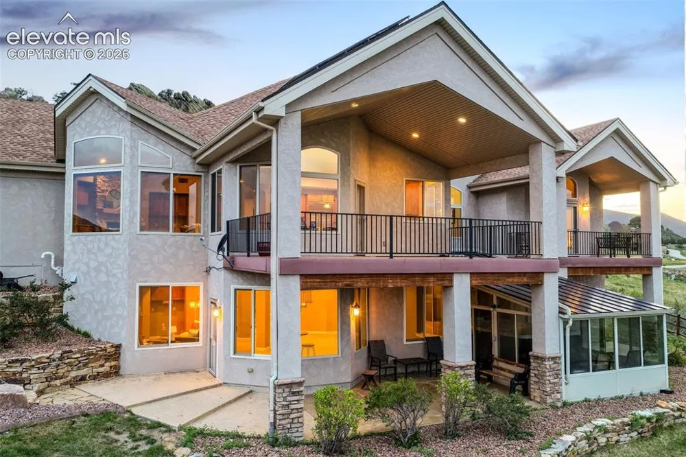 5441 Country Club Drive Larkspur, CO 80118