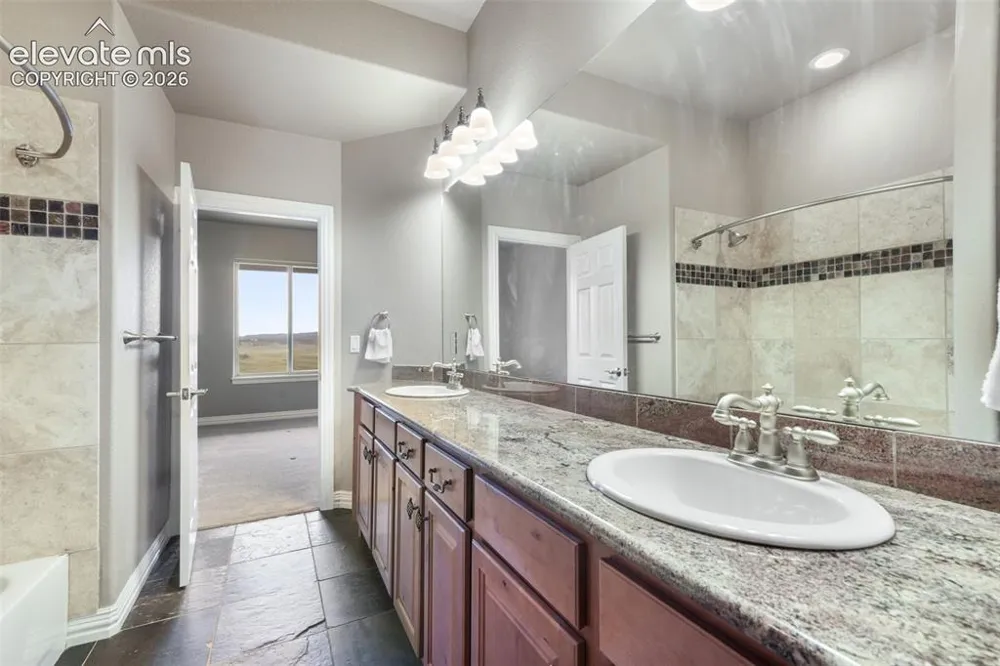 5441 Country Club Drive Larkspur, CO 80118