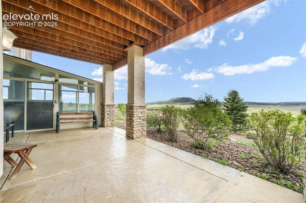 5441 Country Club Drive Larkspur, CO 80118