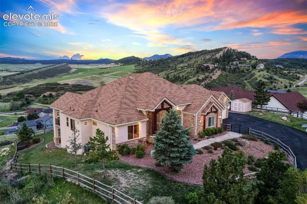 5441 Country Club Drive Larkspur, CO 80118