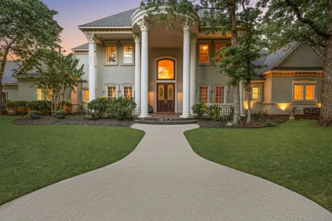 32 Wyck Hill Lane