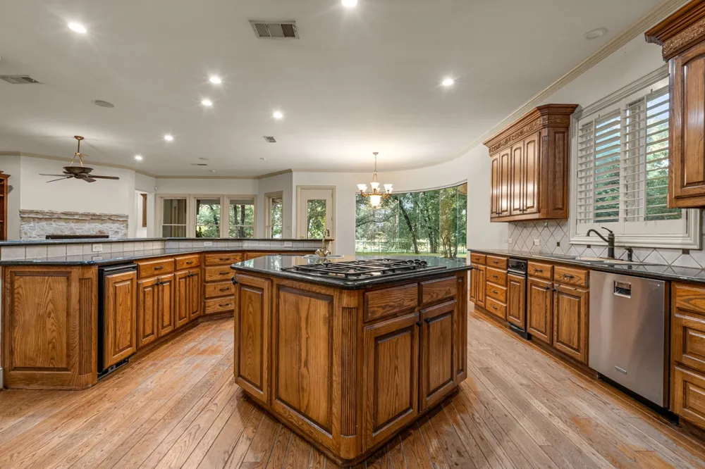 32 Wyck Hill Lane Westlake, TX 76262