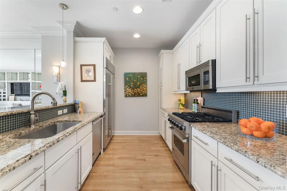 1 Christie Place #406W Scarsdale, NY 10583