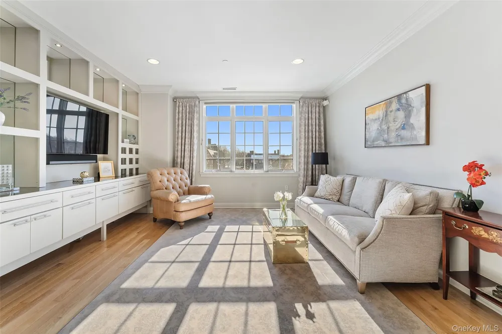 1 Christie Place #406W Scarsdale, NY 10583