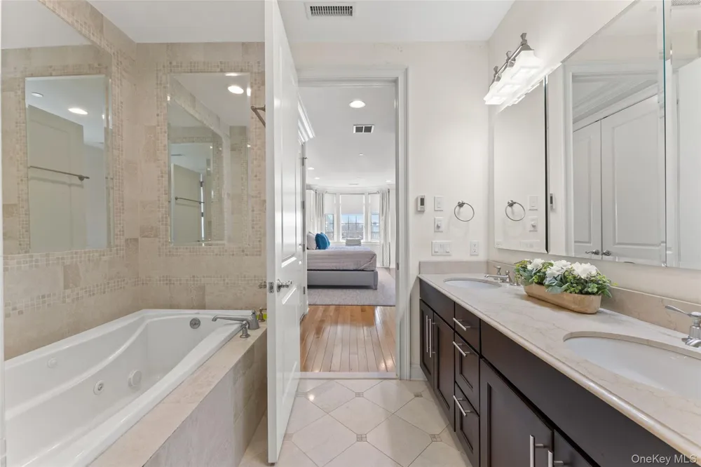 1 Christie Place #406W Scarsdale, NY 10583