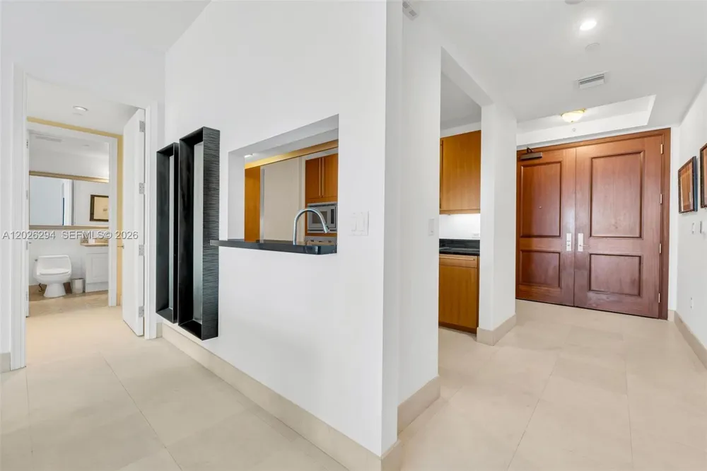 1425 Brickell Ave #51A Miami, FL 33131