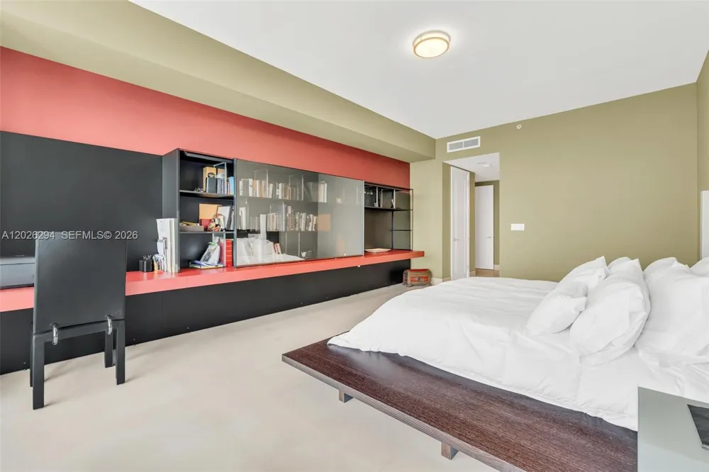 1425 Brickell Ave #51A Miami, FL 33131