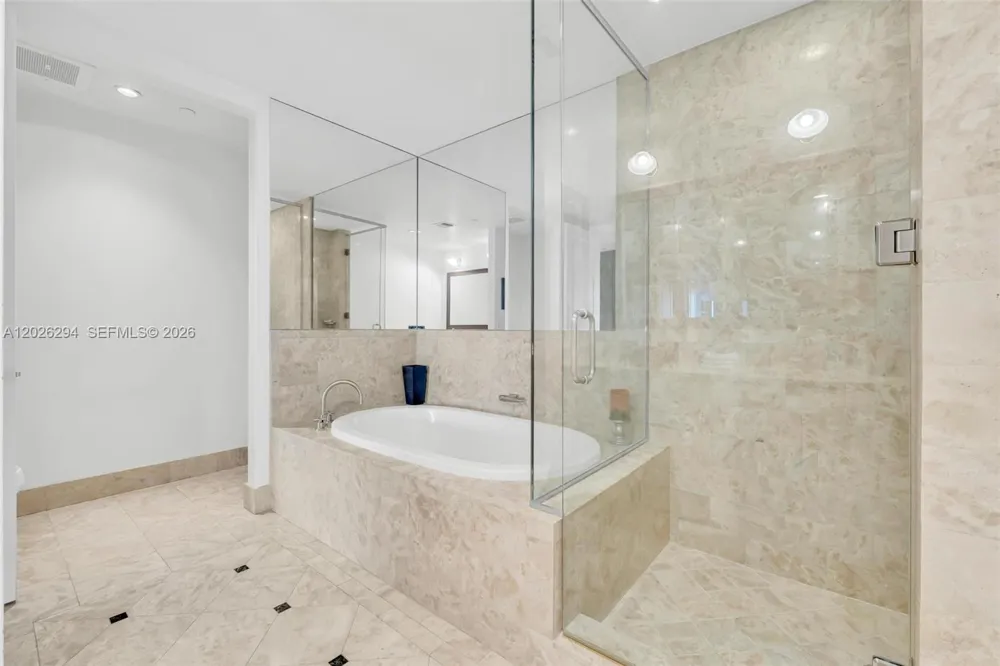 1425 Brickell Ave #51A Miami, FL 33131