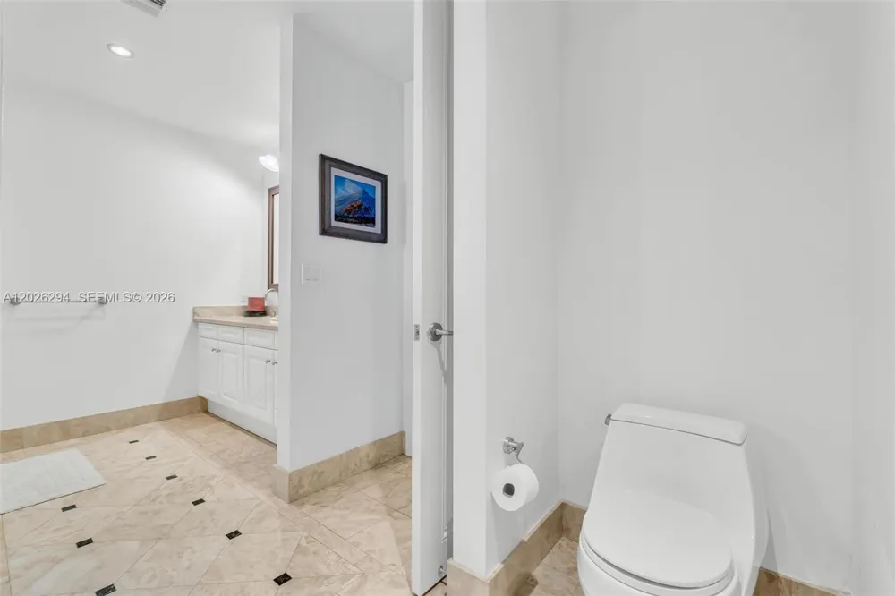 1425 Brickell Ave #51A Miami, FL 33131