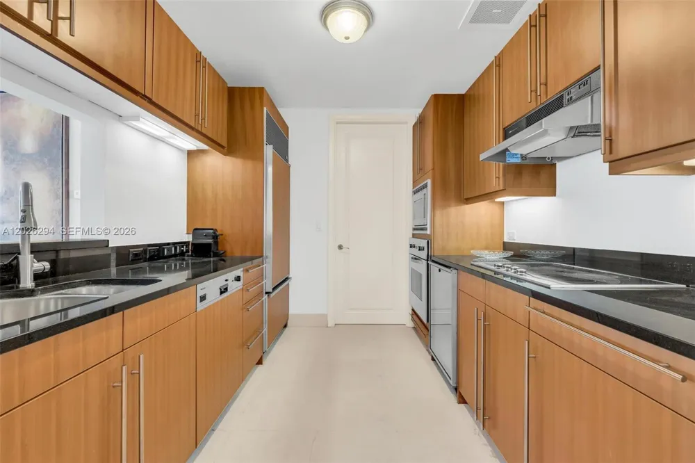 1425 Brickell Ave #51A Miami, FL 33131
