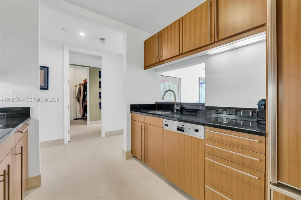 1425 Brickell Ave #51A Miami, FL 33131