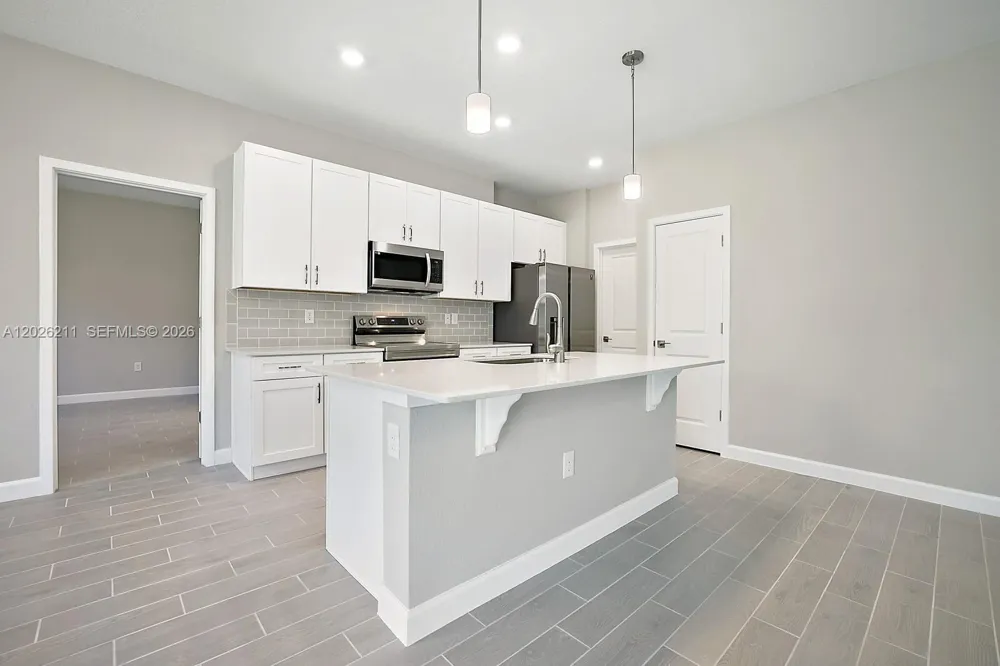950 Bartram Ave SW Palm Bay, FL 32908