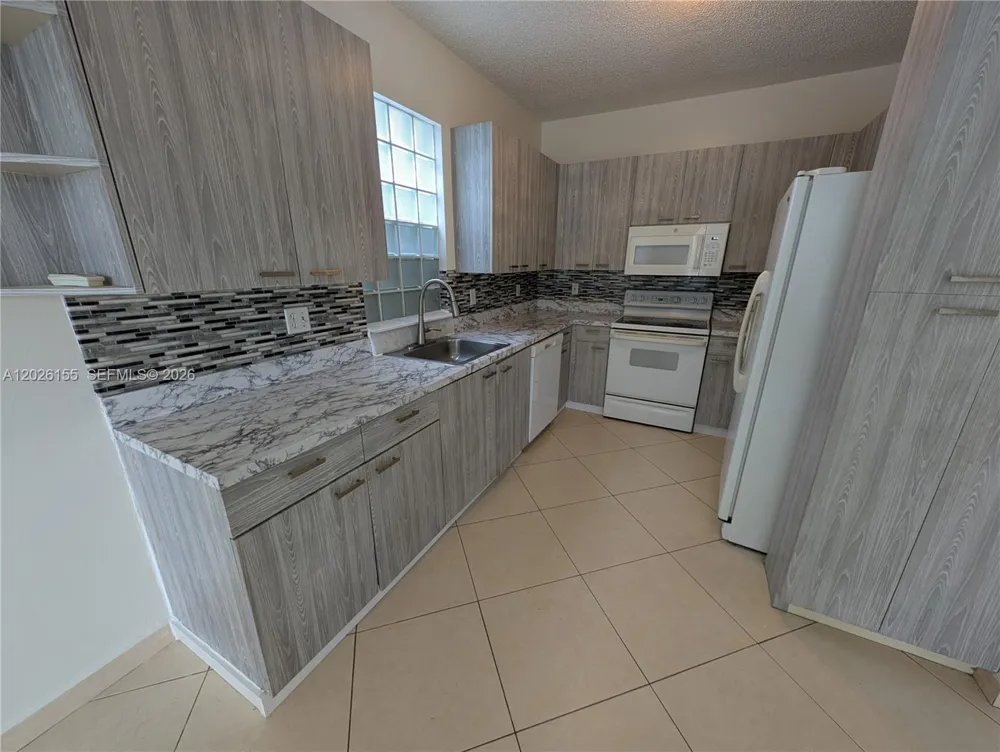 15320 NW 6th Ct #0 Pembroke Pines, FL 33028